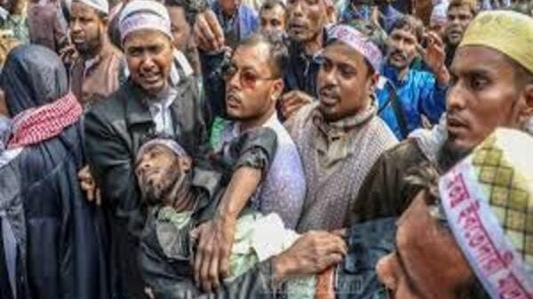 প্রেসক্লাবে আন্দোলনরত শিক্ষকদের উপর দুবৃত্তদের হামলা